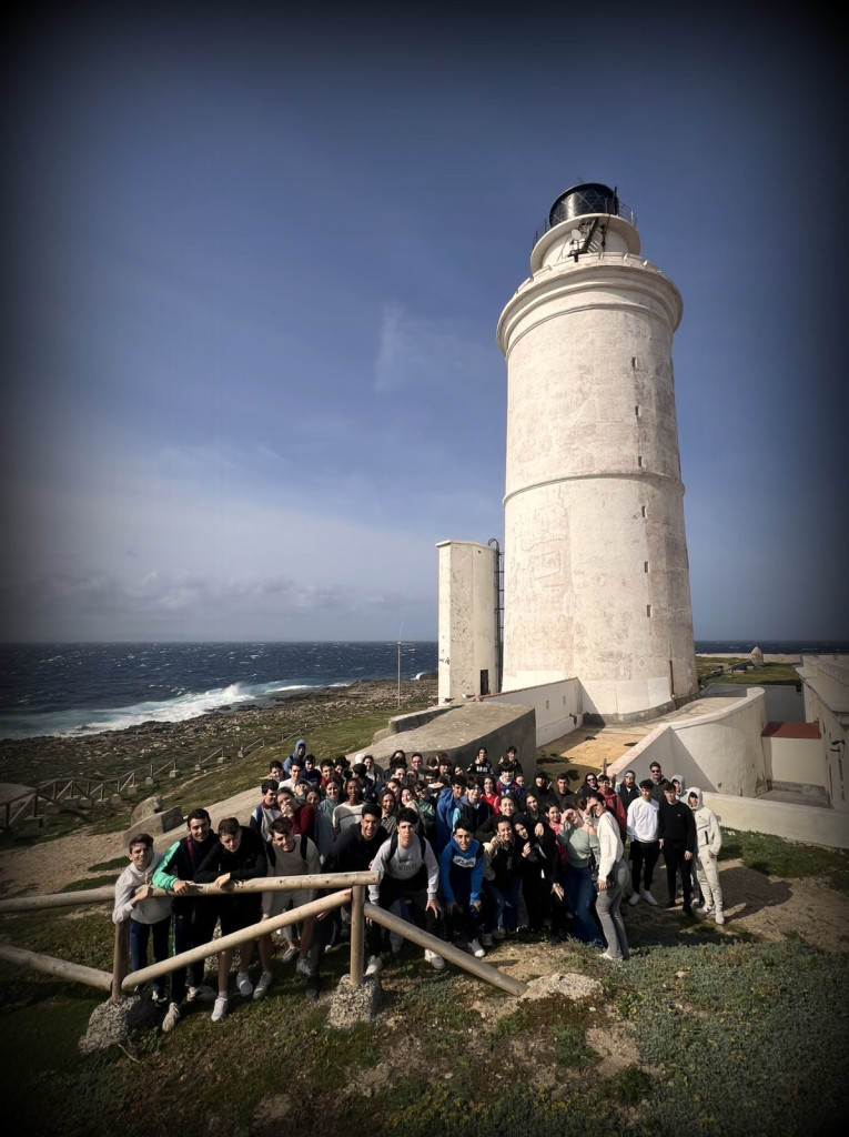 Extraordinaria visita de 4º de ESO y 1º de Bachillerato a la Isla de Tarifa