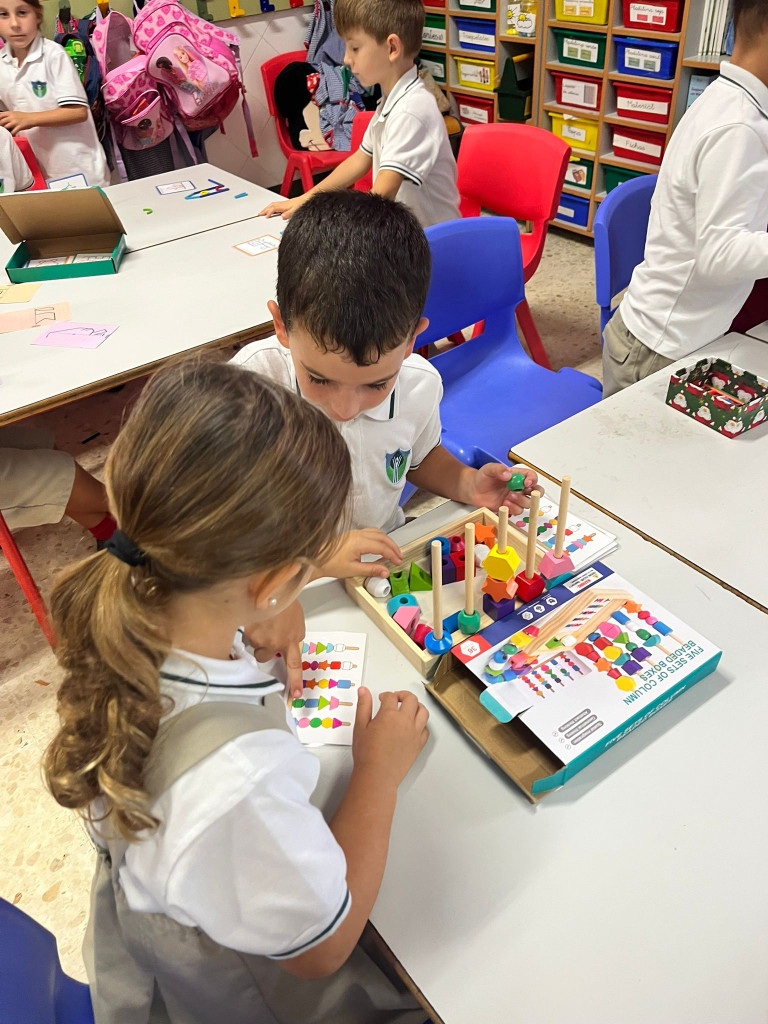 Trabajamos el pensamiento computacional y la psicomotricidad fina en Infantil