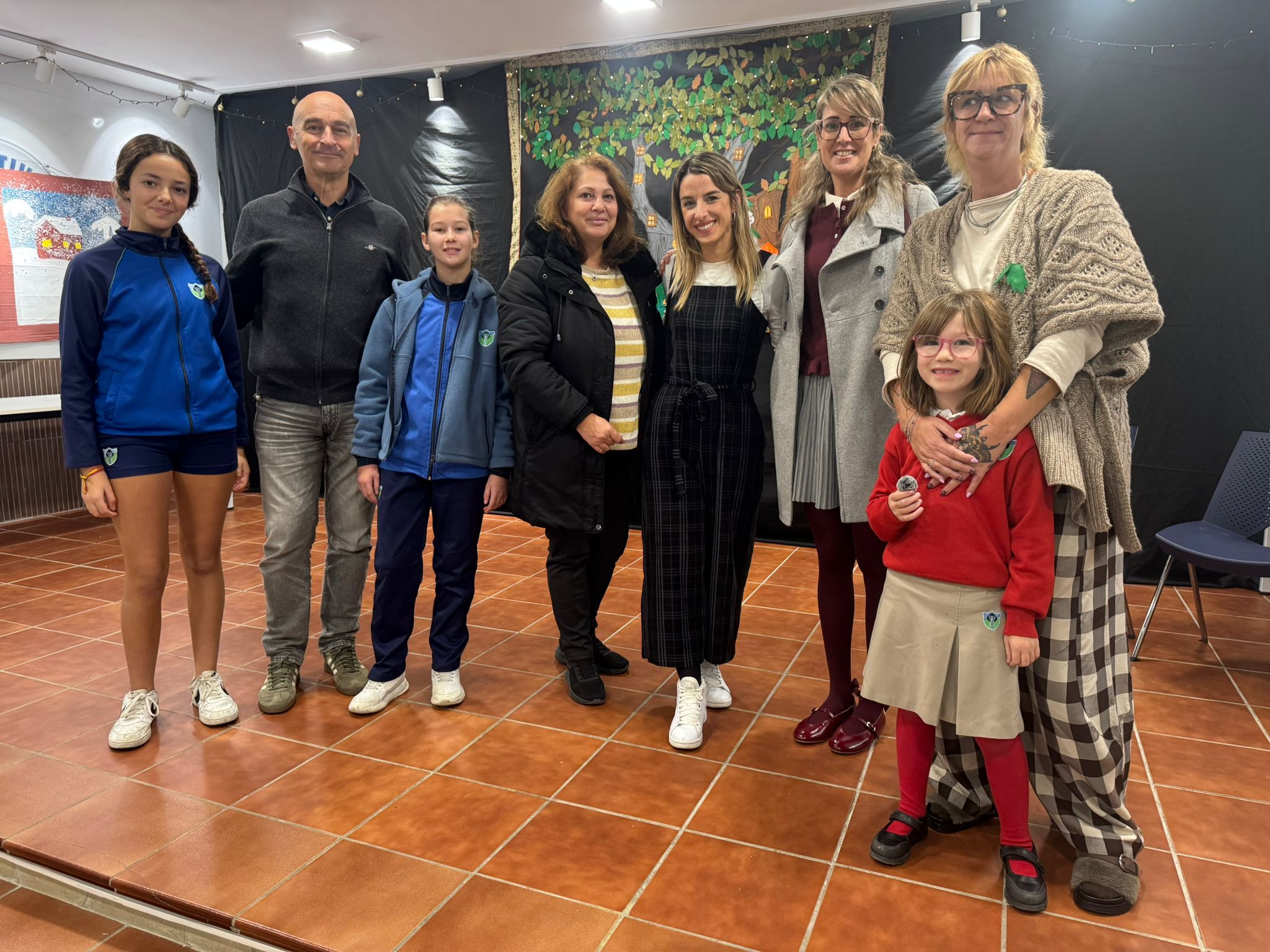 mural solidario hospital punta europa