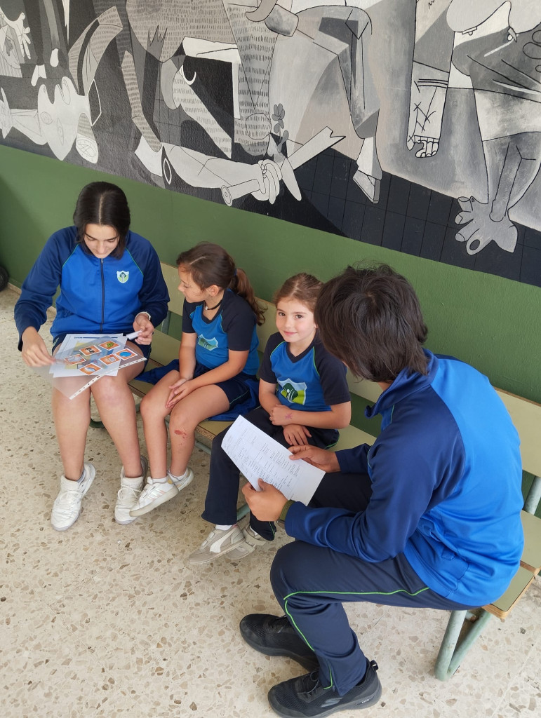 Alumnos de ESO actúan como “Cambridge Coaches” de compañeros de Primaria